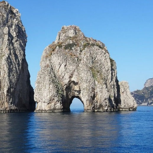 Faraglioni Tour in barca a Capri da Napoli con sosta bagno snorkeling | InStazione