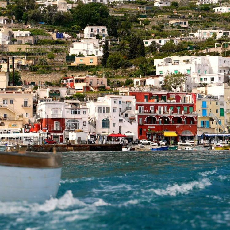 Tour in barca a Capri da Napoli con sosta bagno snorkeling | InStazione