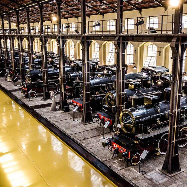 Tour in treno di gruppo al museo nazionale ferroviario di pietrarsa da Napoli e Pompei | inStazione