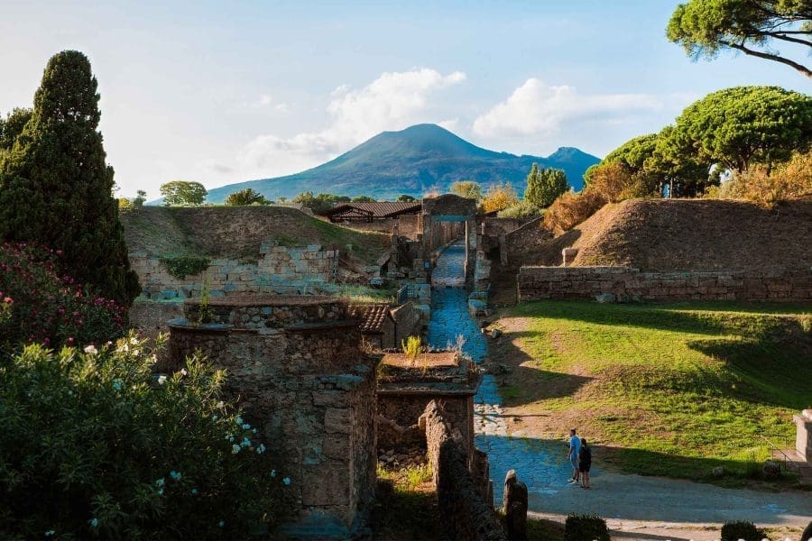 Pompeii and Vesuvius: Full-Day Tour from Pompeii or Naples