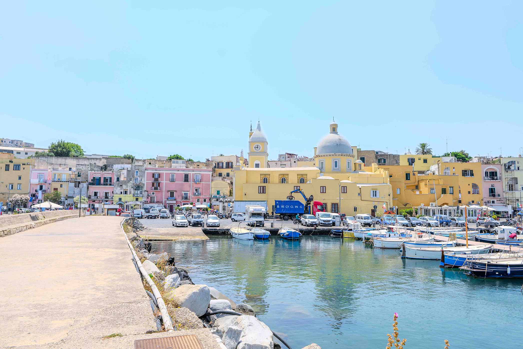 Procida Island Transfer with Boat Tour from Naples