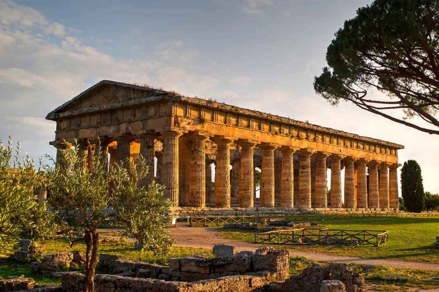 Paestum: train and skip the line ticket from Naples/Salerno