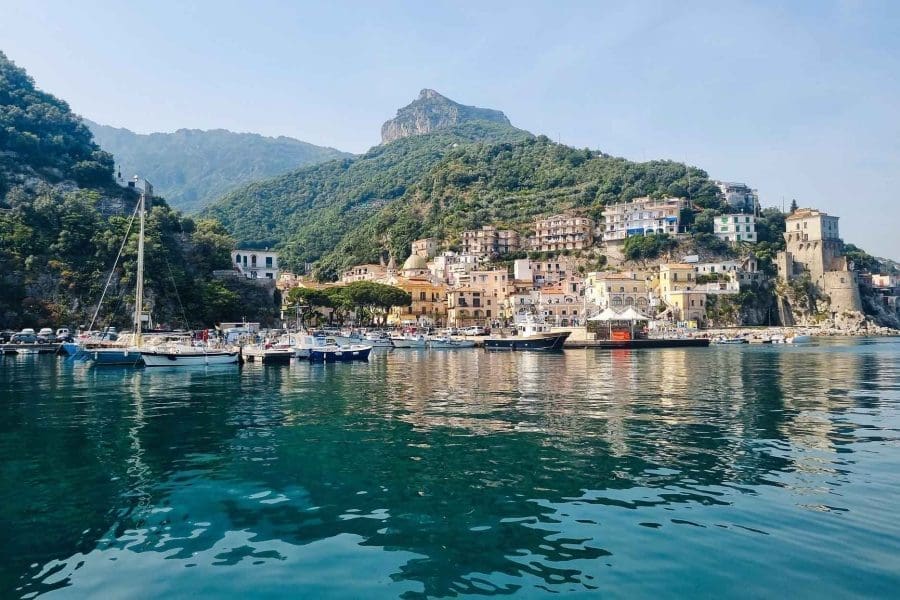 Amalfi Coast Boat Tour is a great experience to discover a coastal paradise