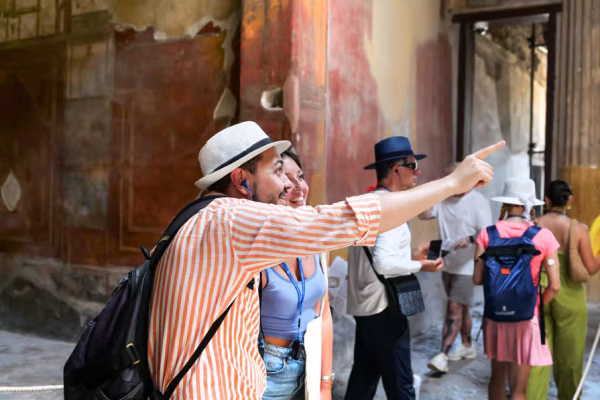 From Naples: Pompeii Guided Tour & Vesuvius Smart Guide