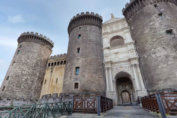 Naples: Maschio Angioino Entry Ticket & Digital Smart Guide