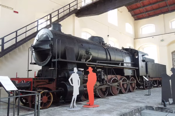 Guided Tour and Transfer to the Pietrarsa Railway Museum