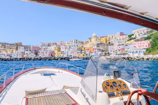 Procida Island Boat Tour Departing by Hydrofoil from Naples
