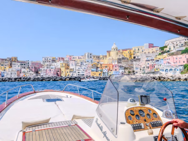Procida Island Boat Tour Departing by Hydrofoil from Naples