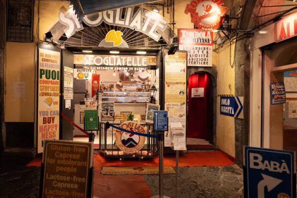 Neapolitan Sfogliatella Experience: Guided Tour & Taste