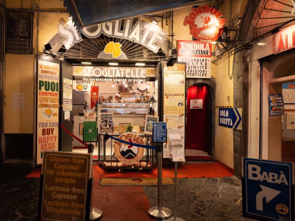 Neapolitan Sfogliatella Experience: Guided Tour & Taste