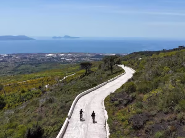 From Rome, Naples, Salerno or Pompeii: Vesuvius Transfer and Ticket